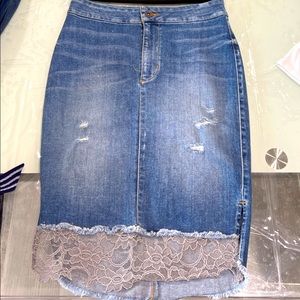 Guess skirt like new
